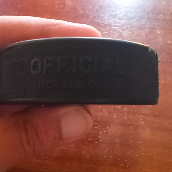 Minnesota Wild hockey puck - Picture 4 of 4